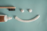 Fluoride in toothpaste can prevent decays. (Image via Pexels/ Işıl Agc)